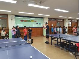 학부모회 재능기부로 활성화되는 탁구수업 기사 이미지