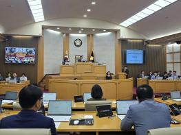 최유각 의장·이진아 부의장 체제 윤곽… 제9대 파주시의회 전반기 원구성 사실상 마무리 기사 이미지